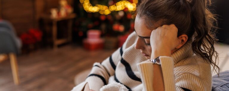 Loneliness During the Holiday Season: Tips for Spending Thanksgiving Alone in Recovery
